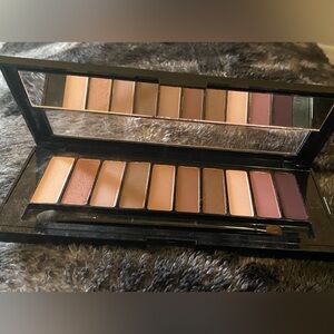 L'Oreal Eyeshadow Palette - Tan and Purple Hues